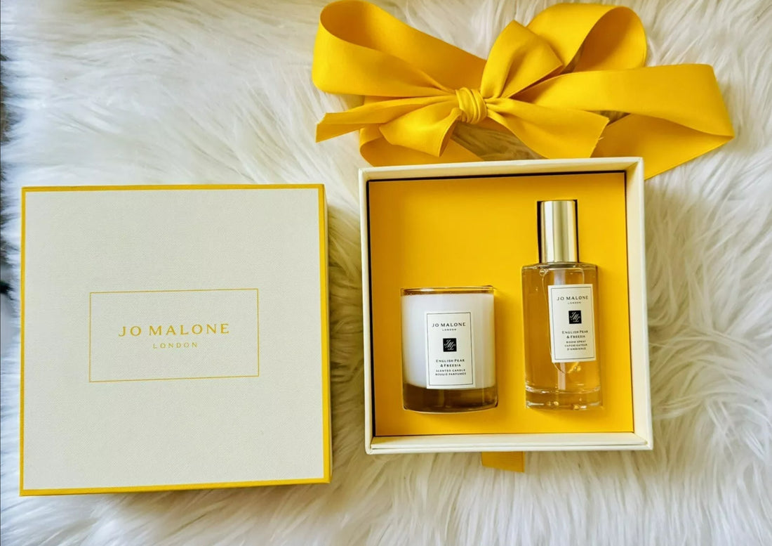 Jo Malone London English Pear &amp; Freesia Home Collection Candle 65g &amp; Room Spray 45ml Box Set